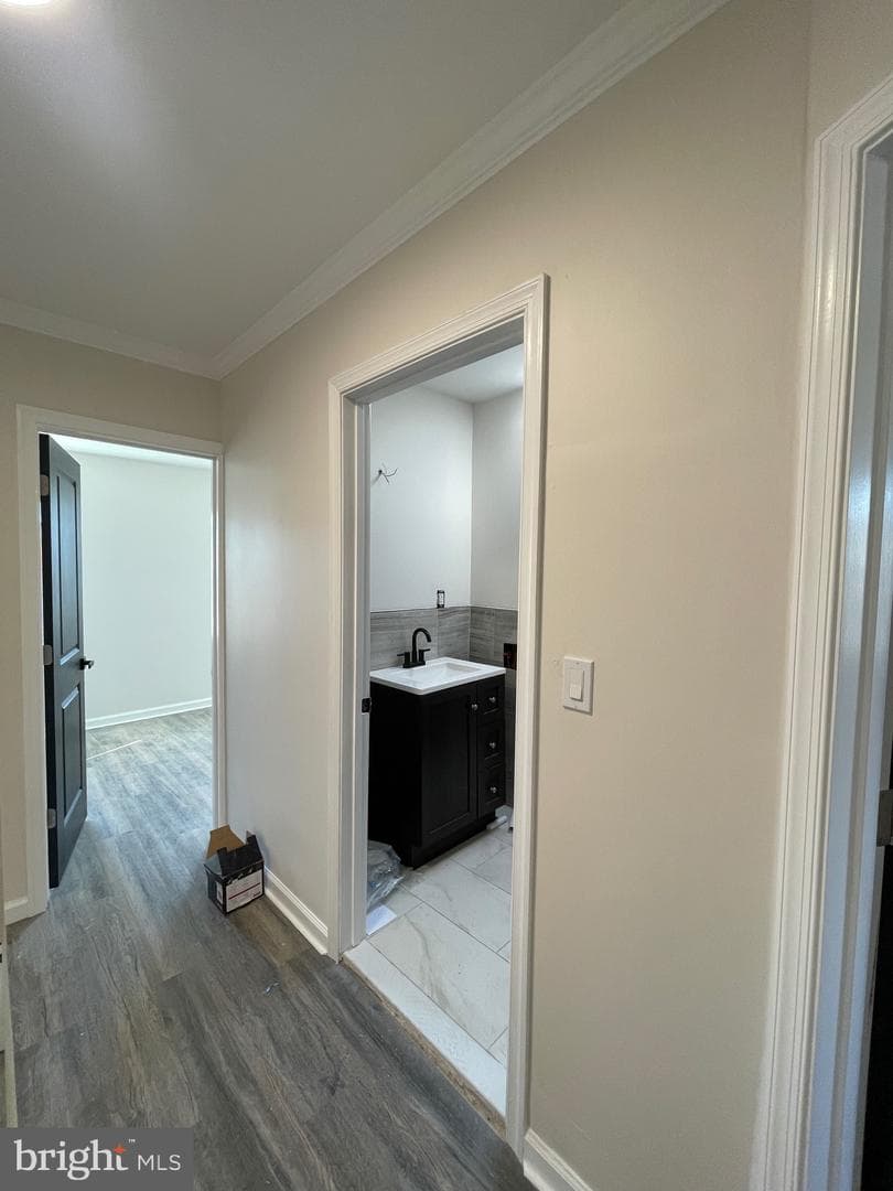 2704 S Marshall Street photo 18