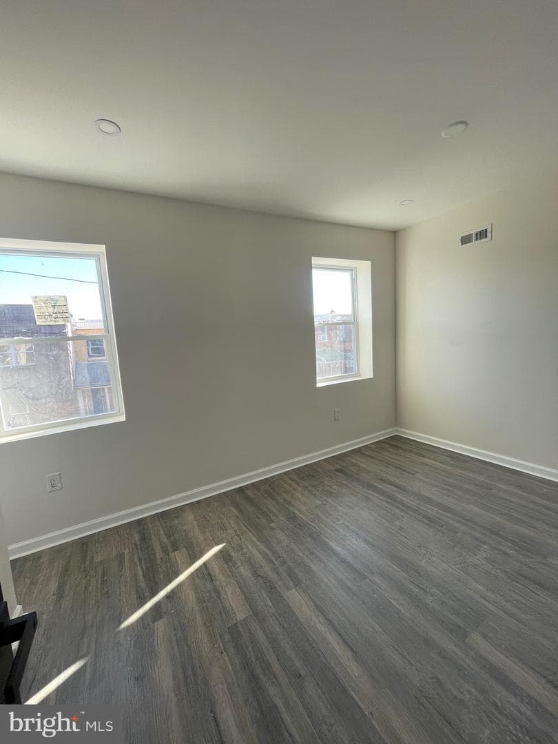 2704 S Marshall Street photo 5