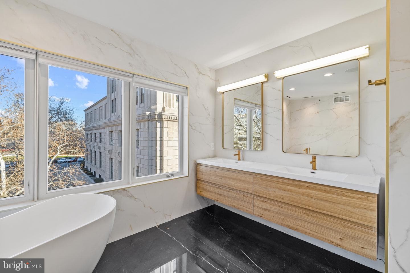 2130 Spring Street photo 36