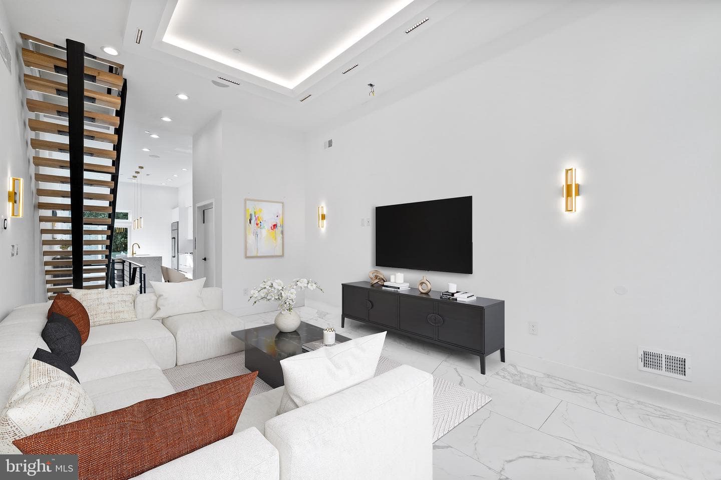 2130 Spring Street photo 6