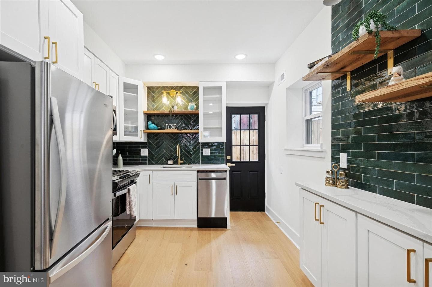 1839 S Carlisle Street photo 5