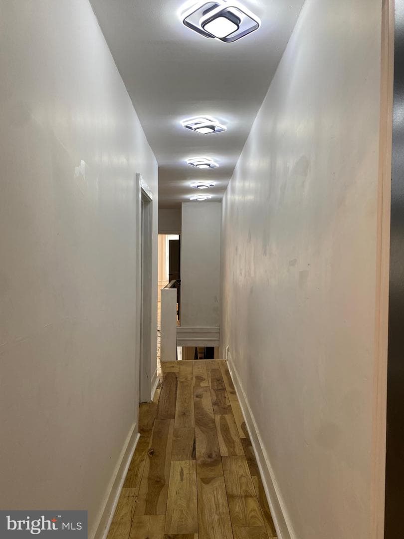 923 Lindley Avenue photo 14