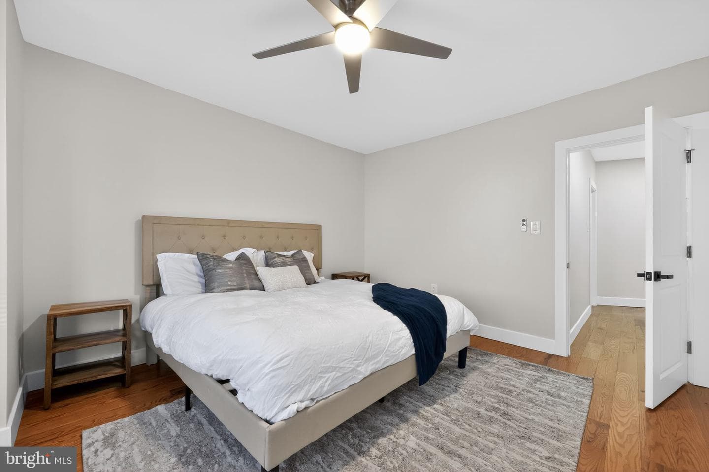 5216 Delancey Street photo 18