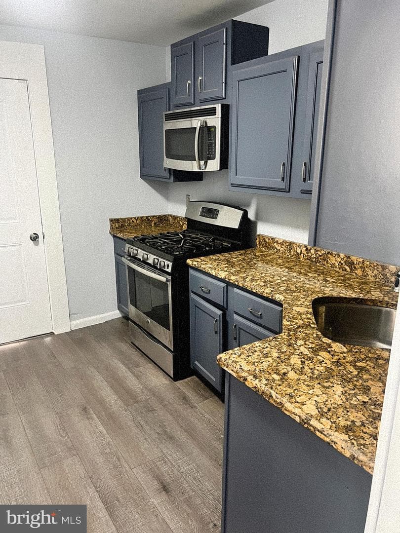561 E Cheltenham Avenue photo 4