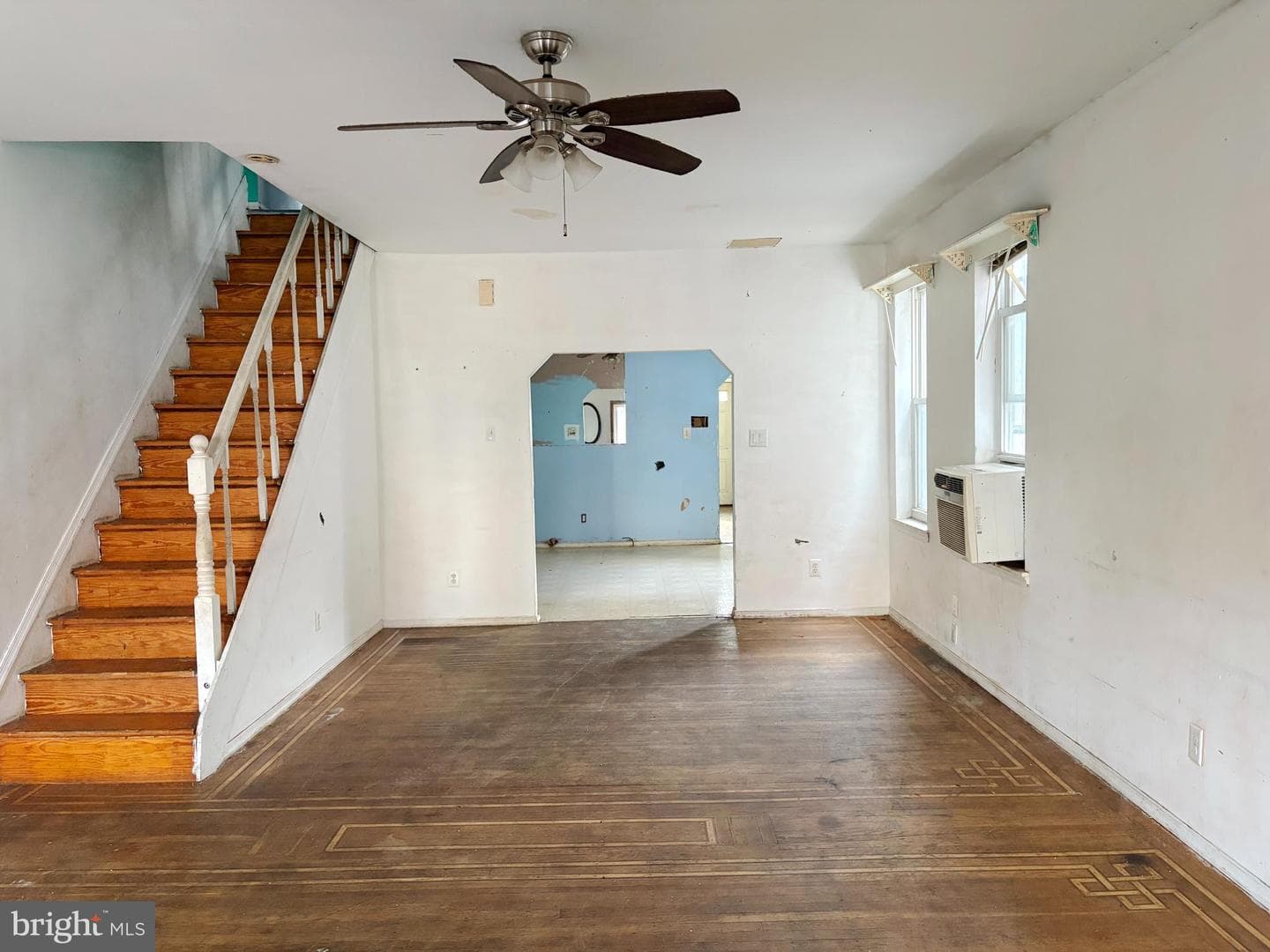 2326 Duncan Street photo 8