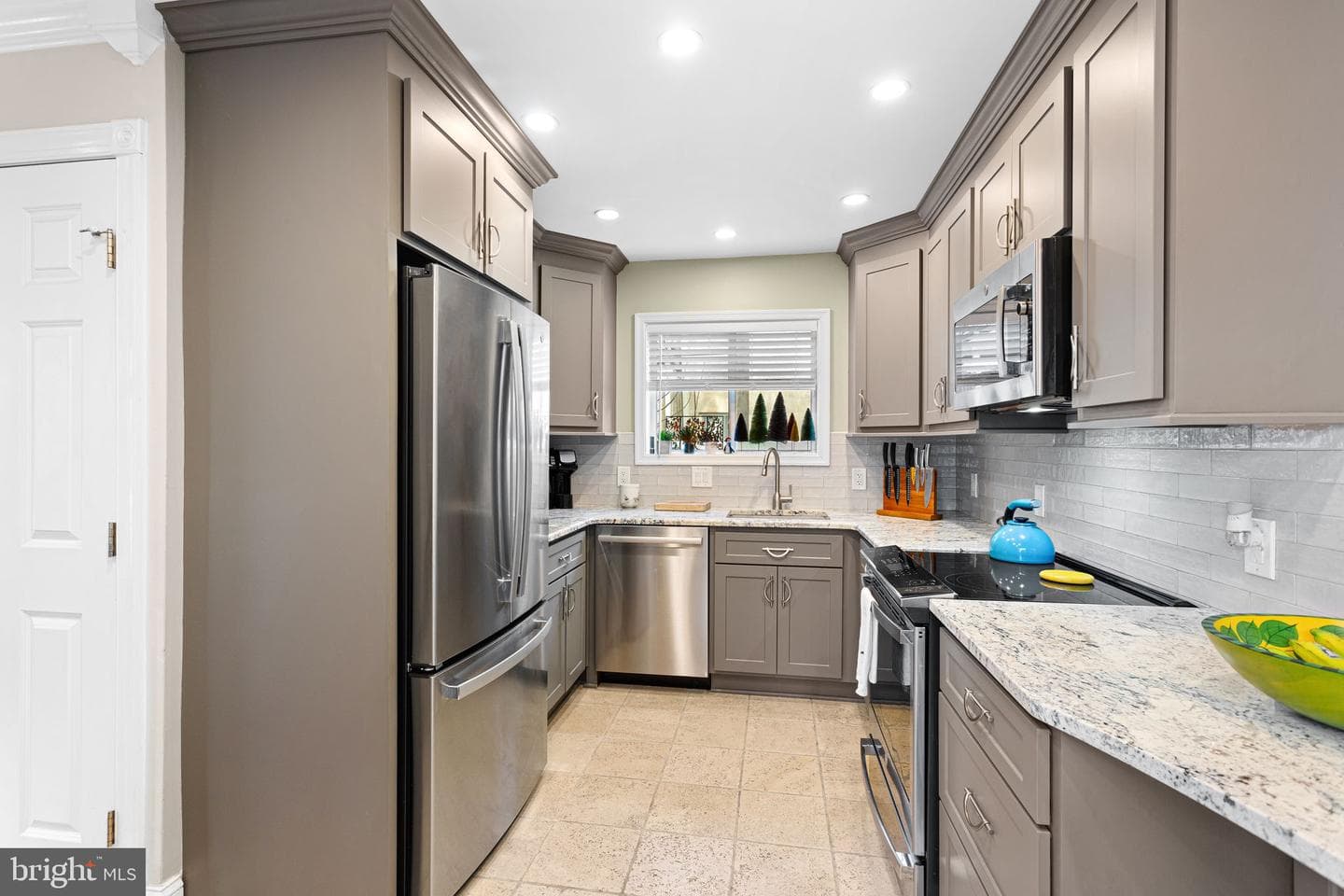 2030 South Street #a photo 7