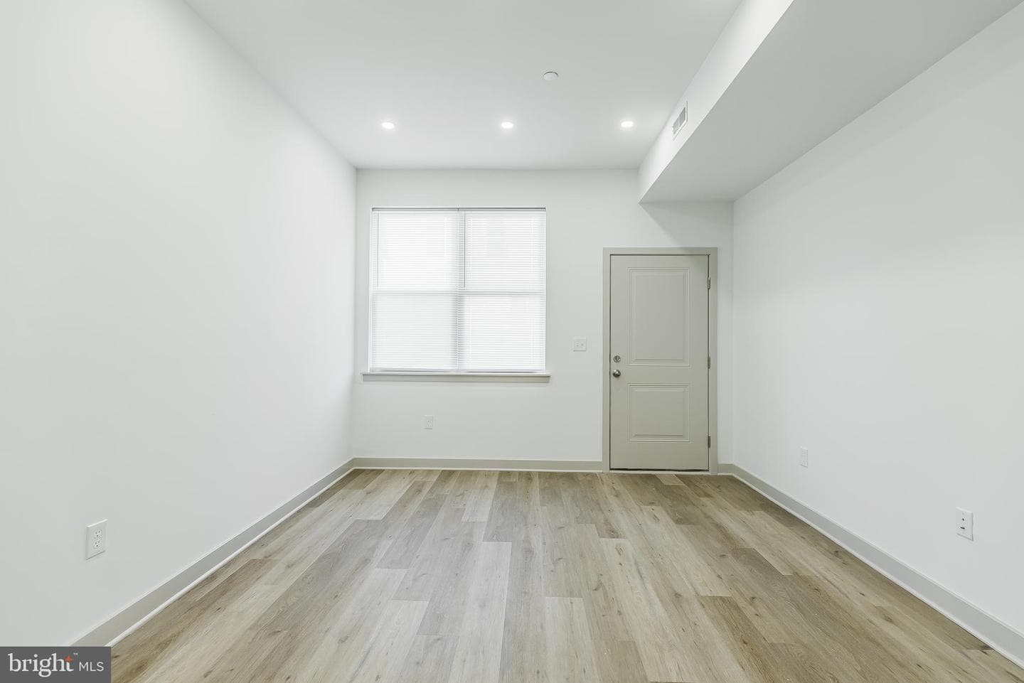 710 N Shedwick Street photo 5