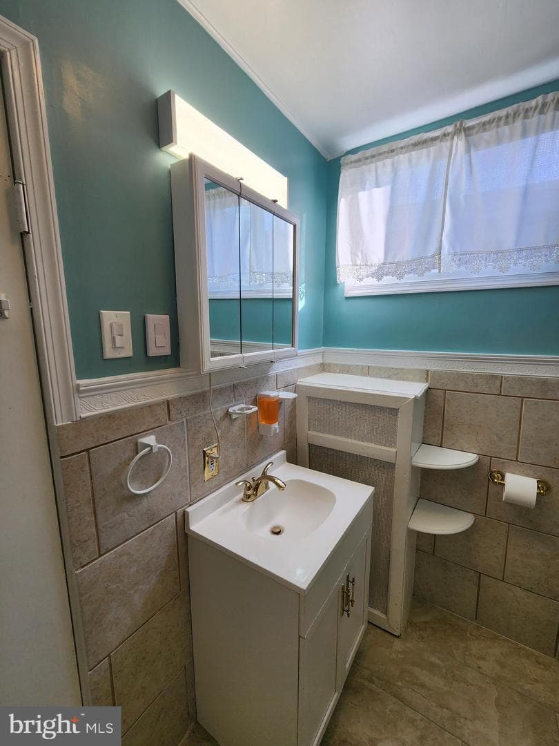 1634 Lewis Street photo 36