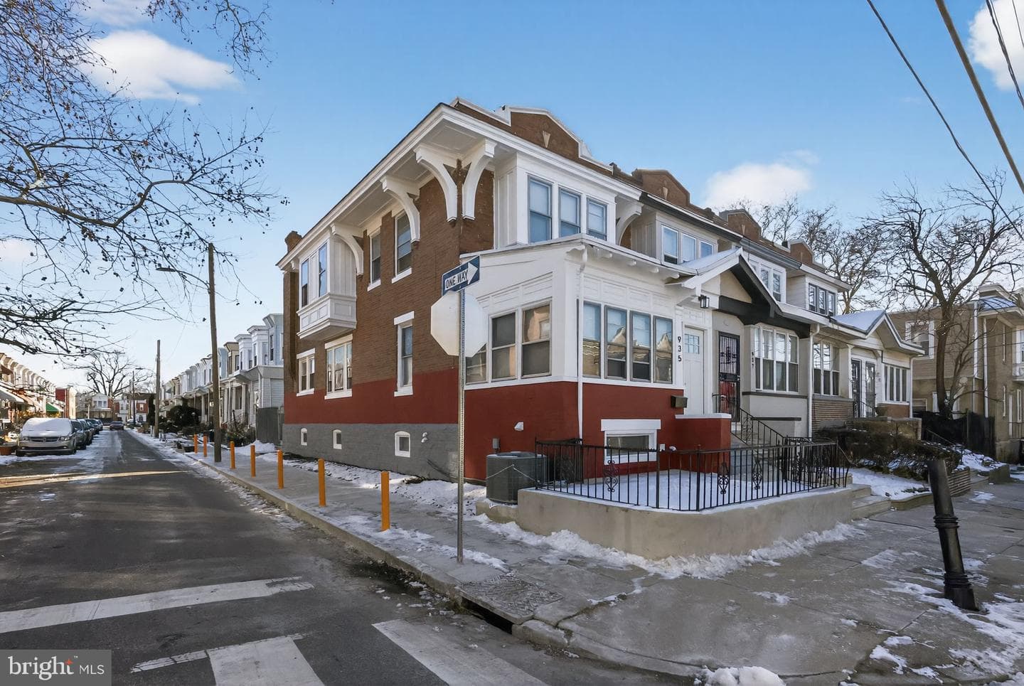 935 S 59th Street photo 2