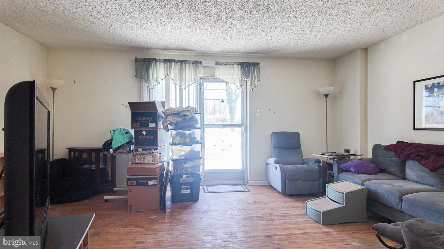 3875 Ronnald Drive photo 2