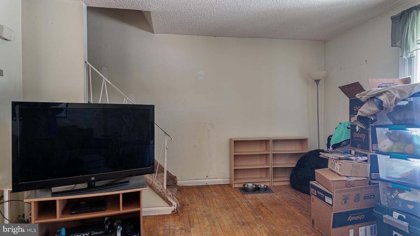 3875 Ronnald Drive photo 3