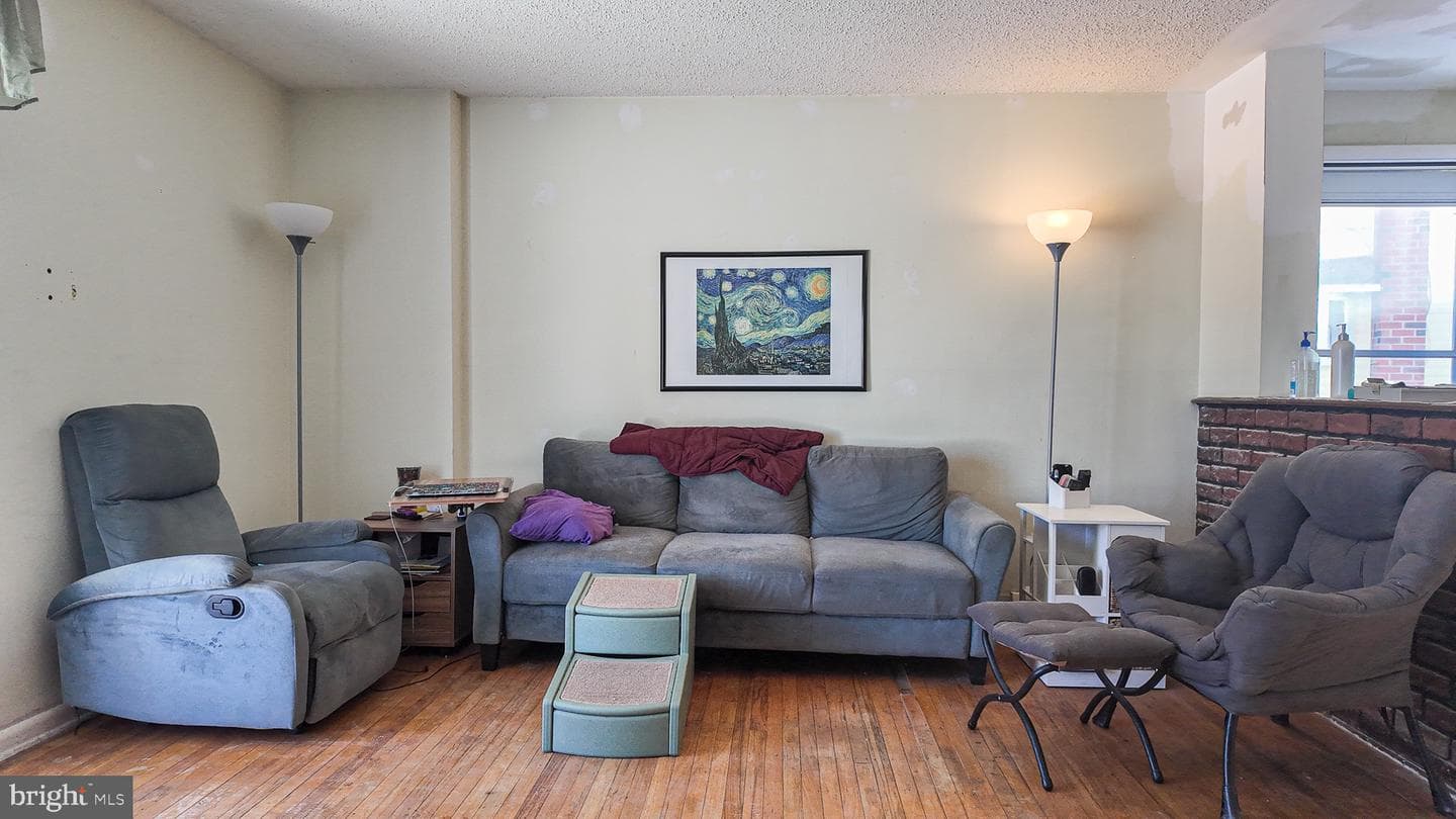3875 Ronnald Drive photo 4