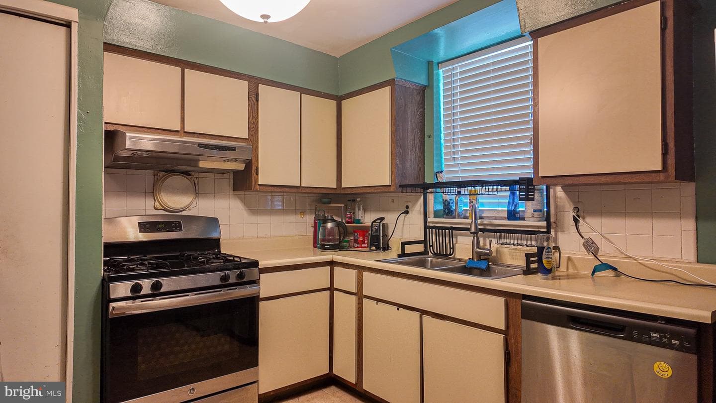 3875 Ronnald Drive photo 8