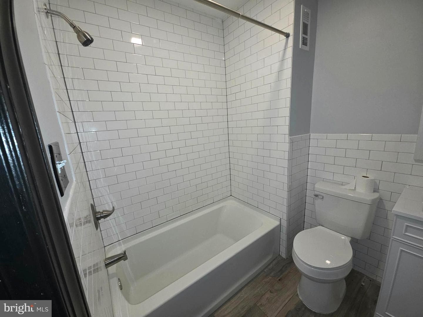 4656 James Street photo 13