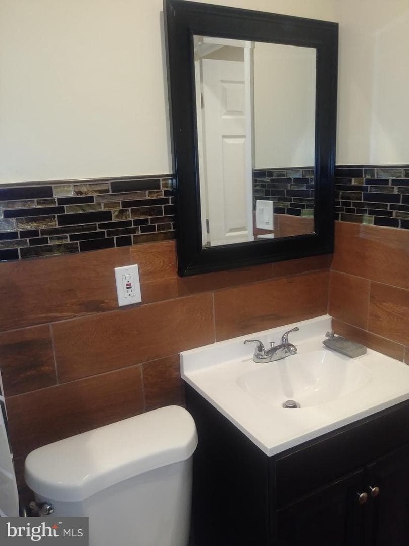 522 W Westmoreland Street photo 11