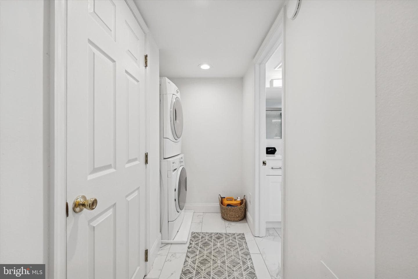 4446 Silverwood Street photo 10