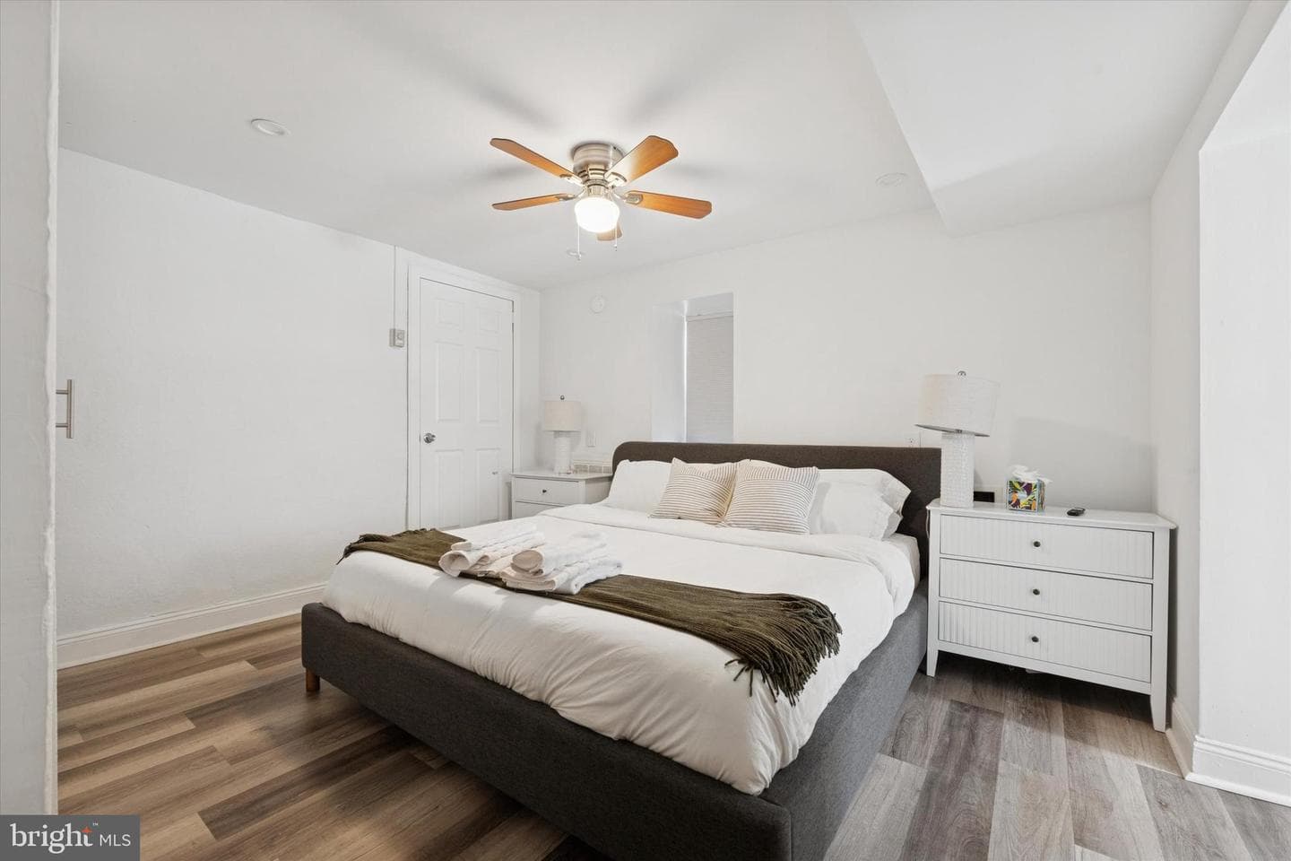 4446 Silverwood Street photo 20