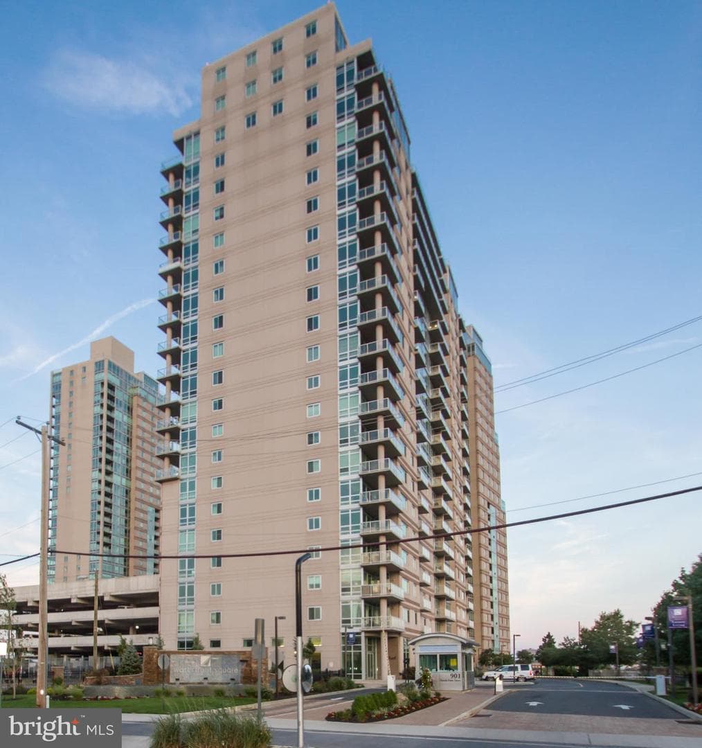 901 N Penn Street #f1502 photo 44