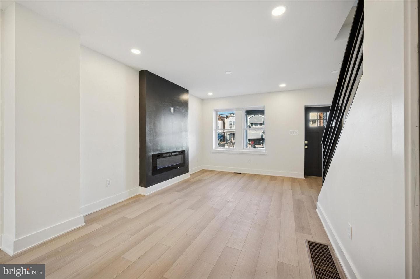 5228 Florence Avenue photo 6
