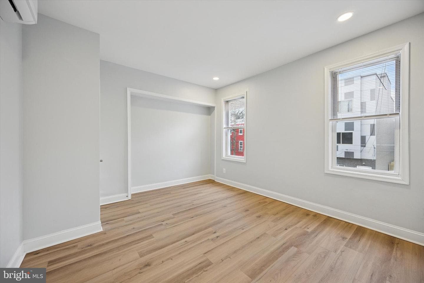 2253 N Delhi Street photo 11