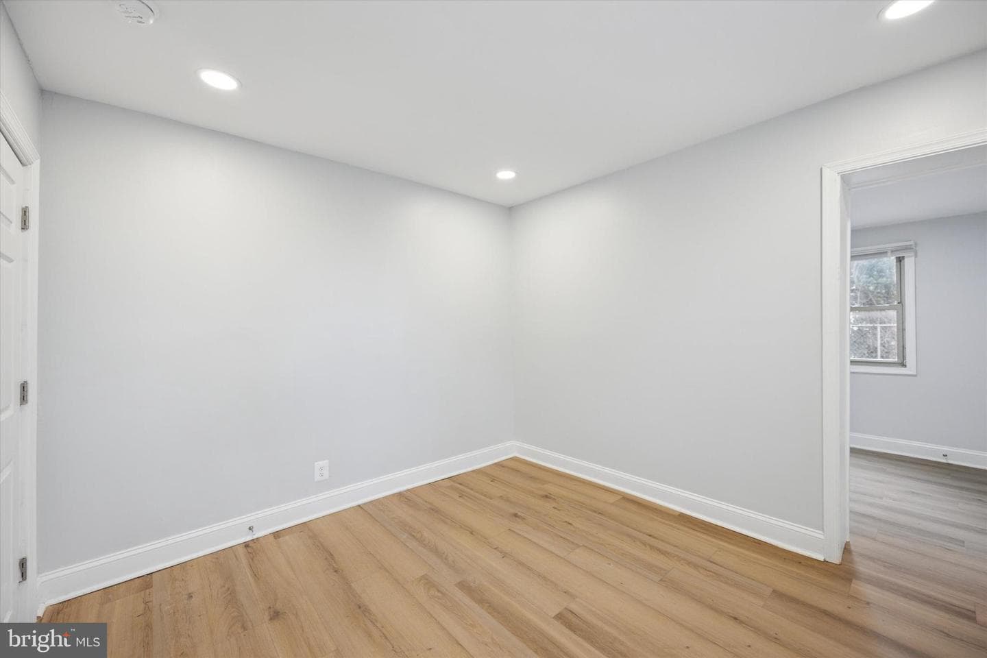 2253 N Delhi Street photo 15