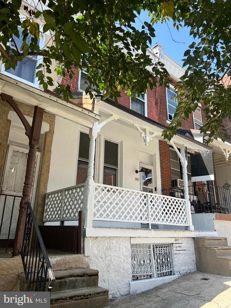 3667 Eveline Street photo 1