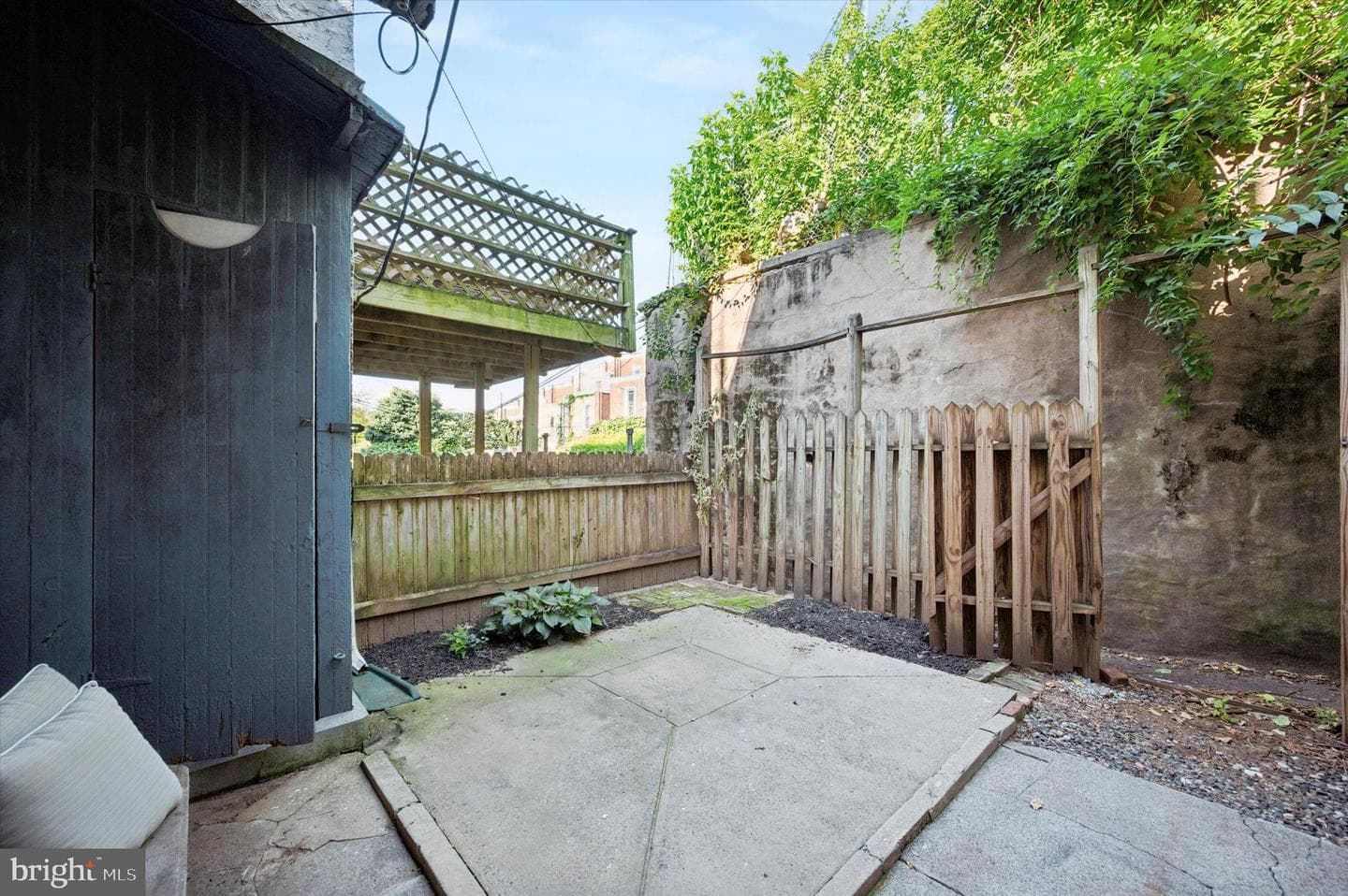 3667 Eveline Street photo 15