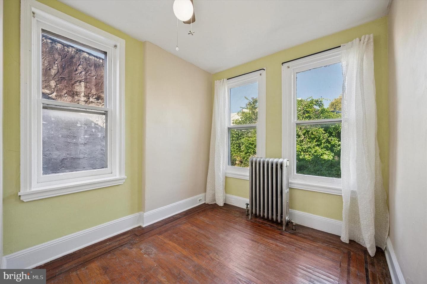 3667 Eveline Street photo 17