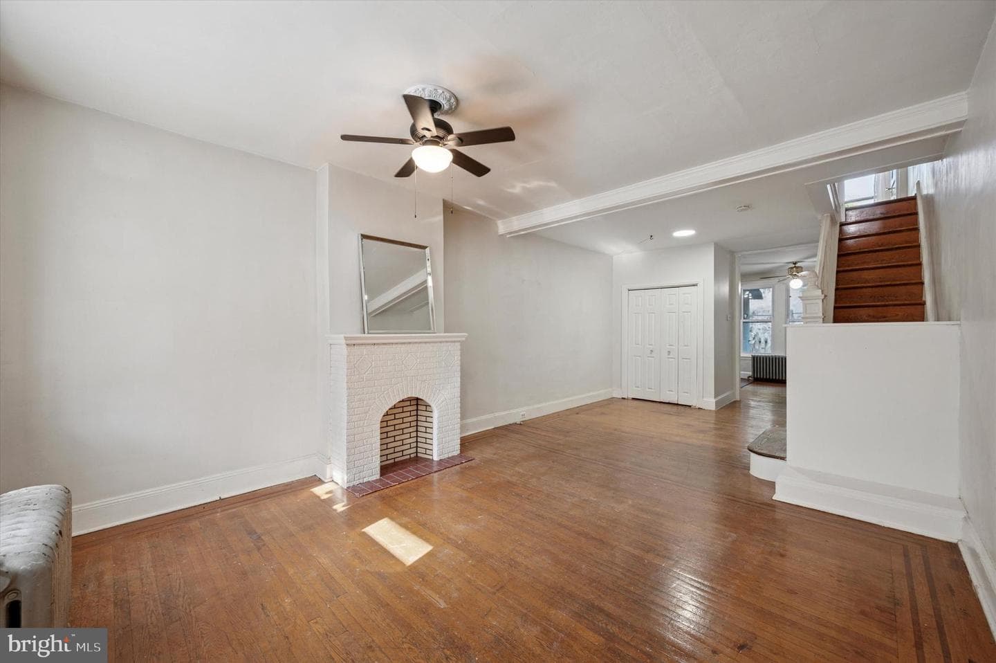 3667 Eveline Street photo 2