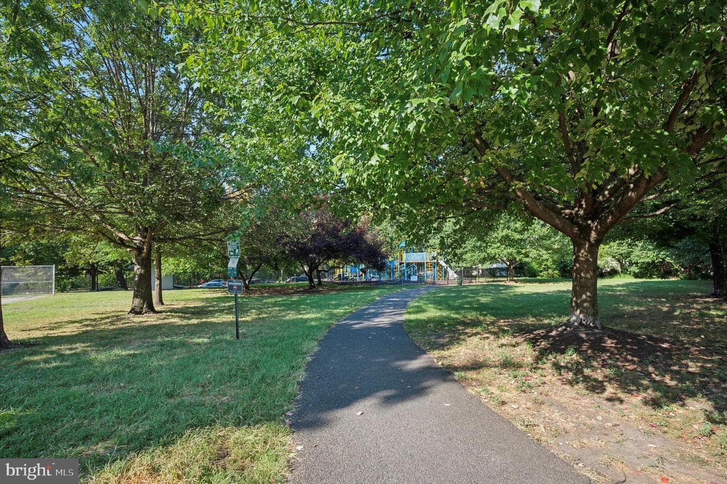 3667 Eveline Street photo 25