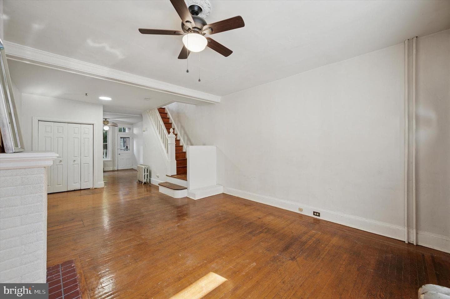 3667 Eveline Street photo 4