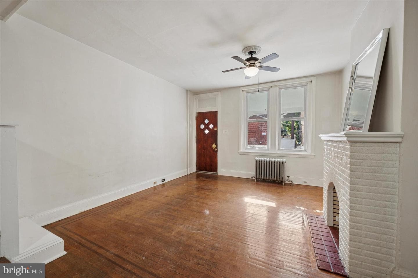 3667 Eveline Street photo 5