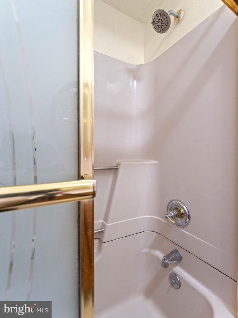 1521 W Shunk Street photo 28