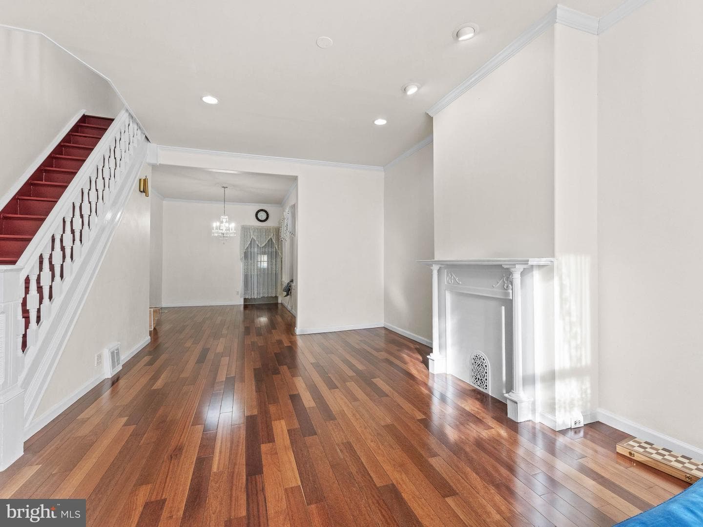 1521 W Shunk Street photo 5