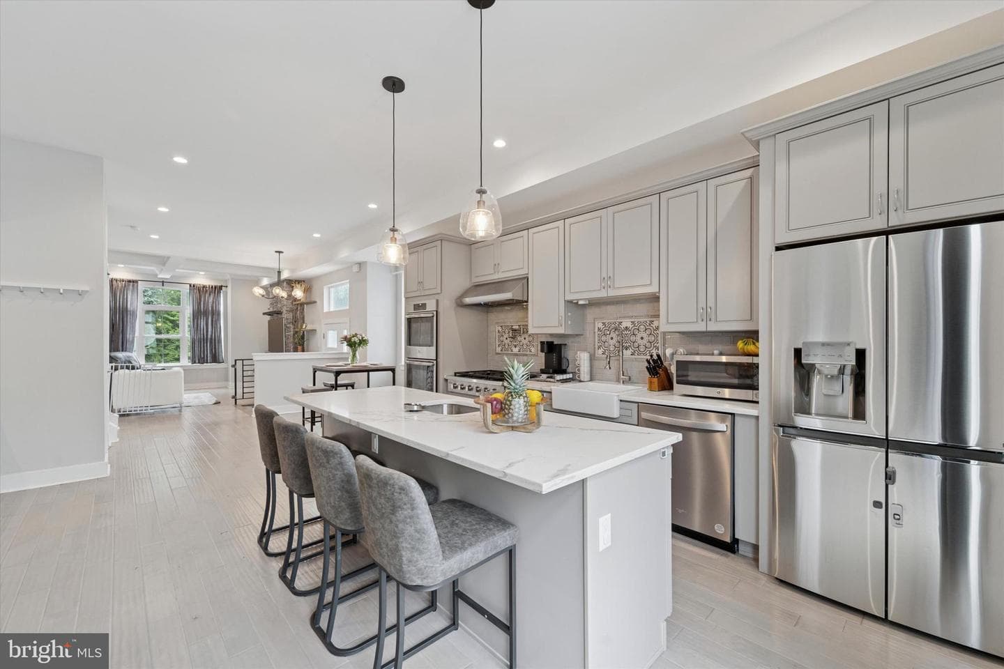 488 Evergreen Avenue photo 9