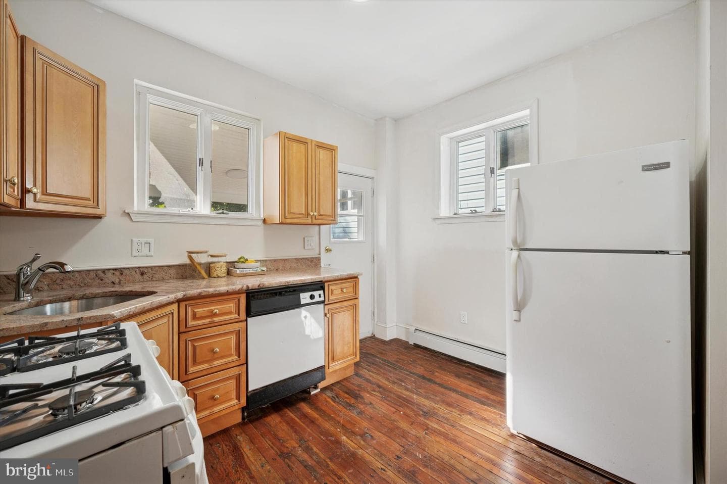 610 Martin Street photo 12