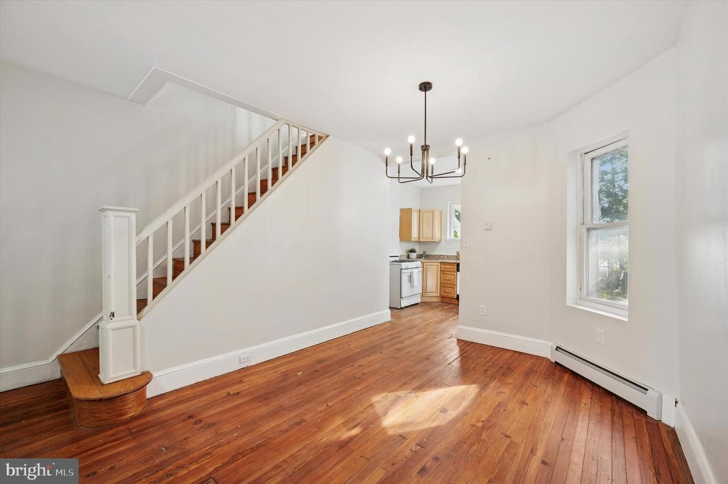 610 Martin Street photo 8