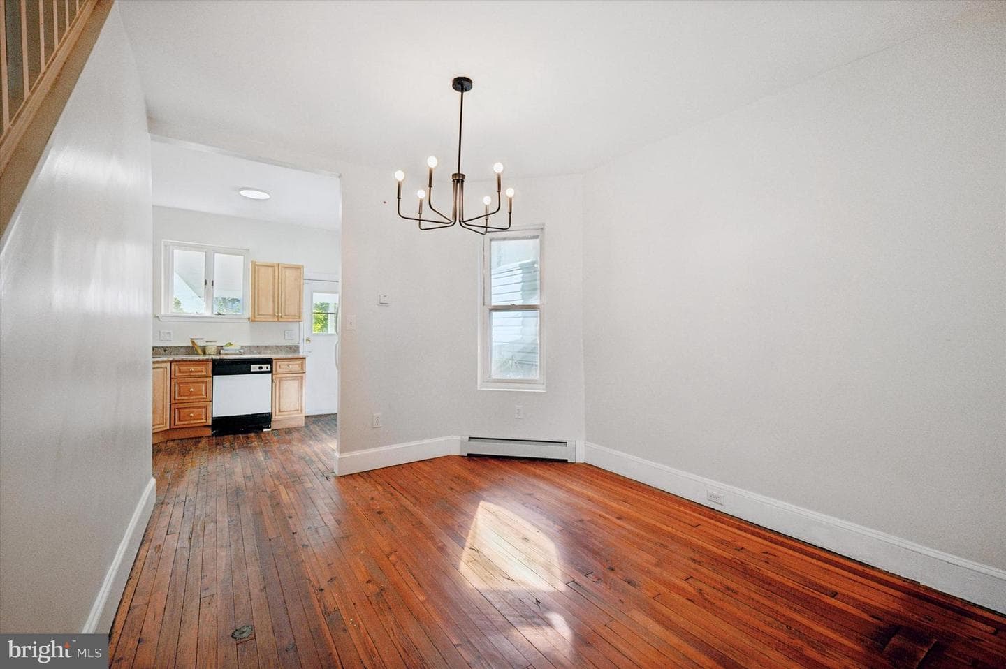 610 Martin Street photo 9