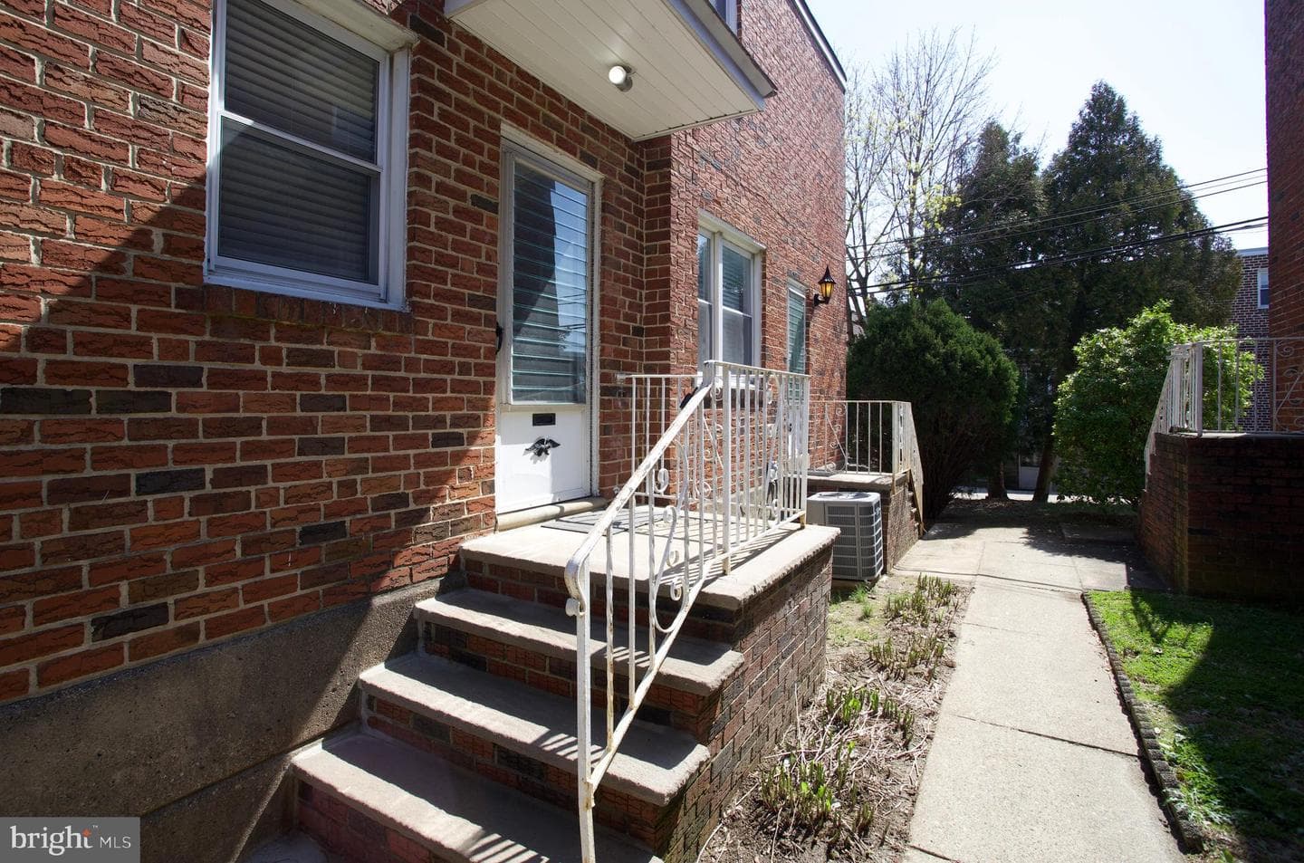 942 E Ellet Street photo 31
