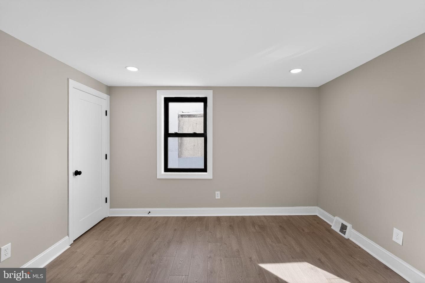 1704 Wharton Street photo 24