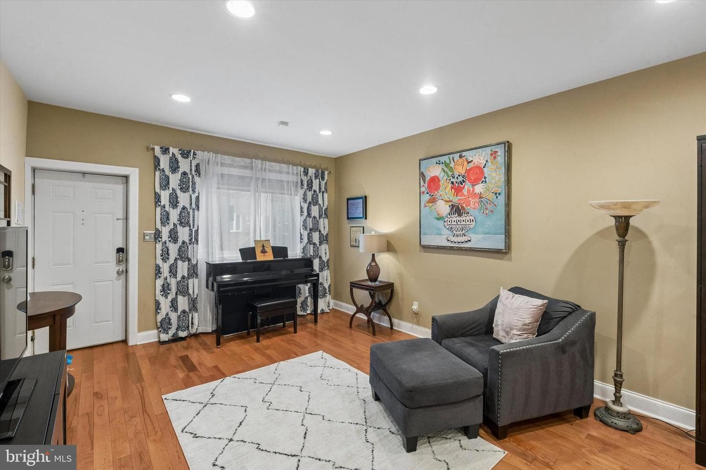 912 Jackson Street photo 5