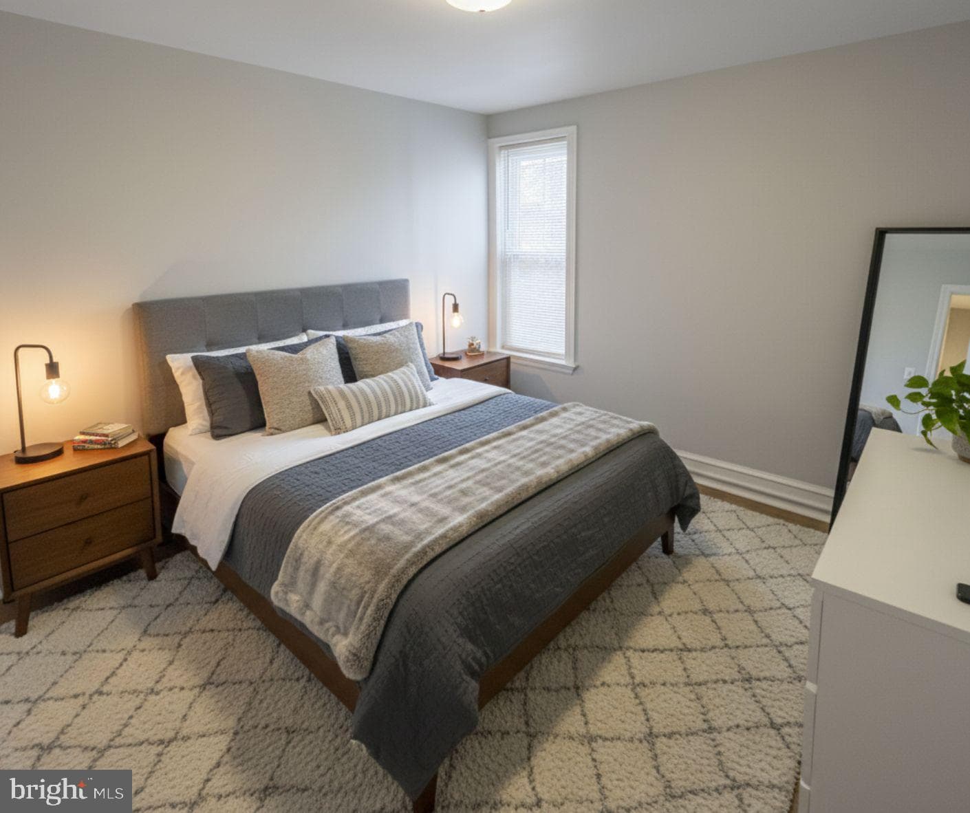 2835 W Lehigh Avenue photo 12