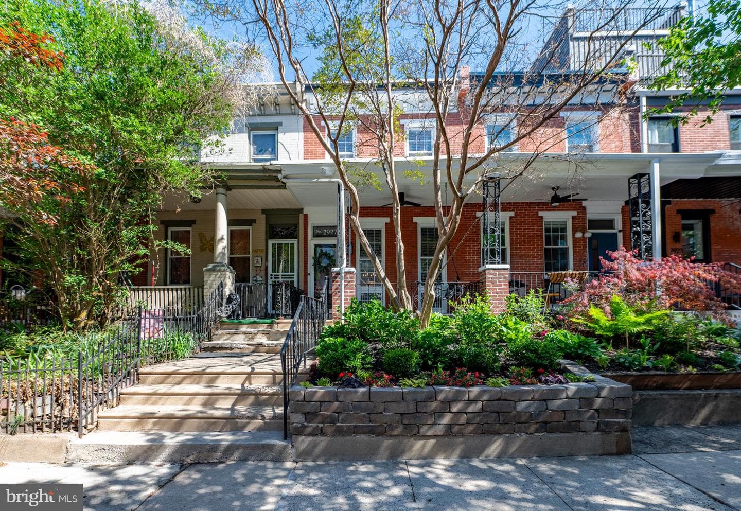 2927 Cambridge Street photo 1