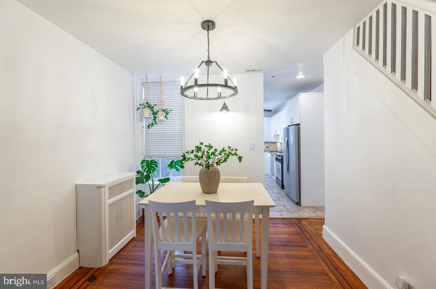 2927 Cambridge Street photo 18