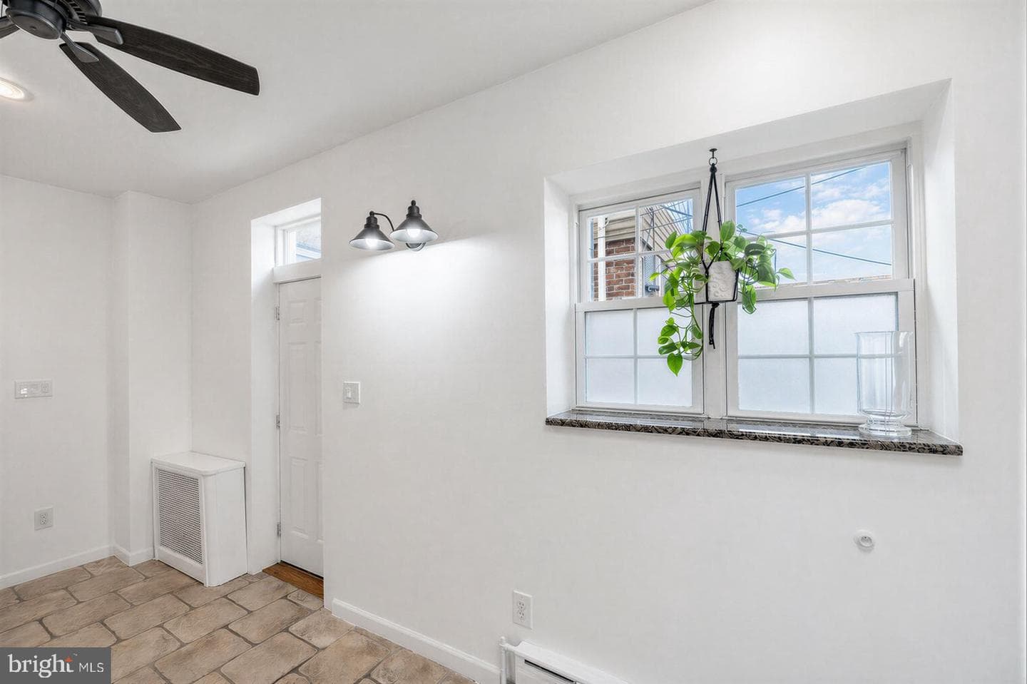 2927 Cambridge Street photo 25