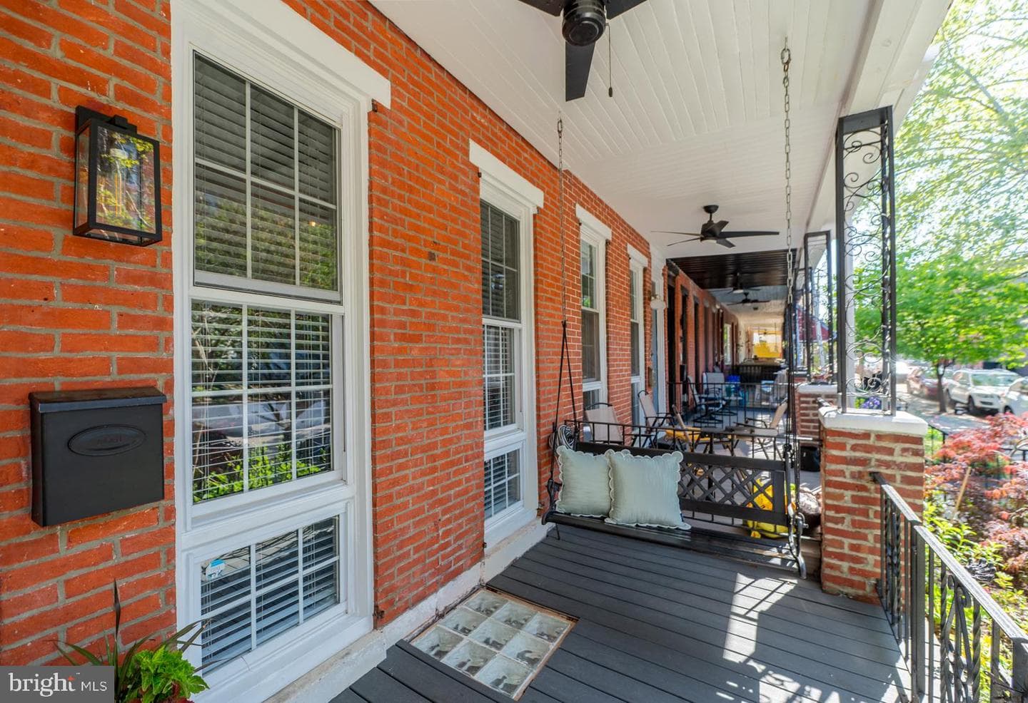2927 Cambridge Street photo 7
