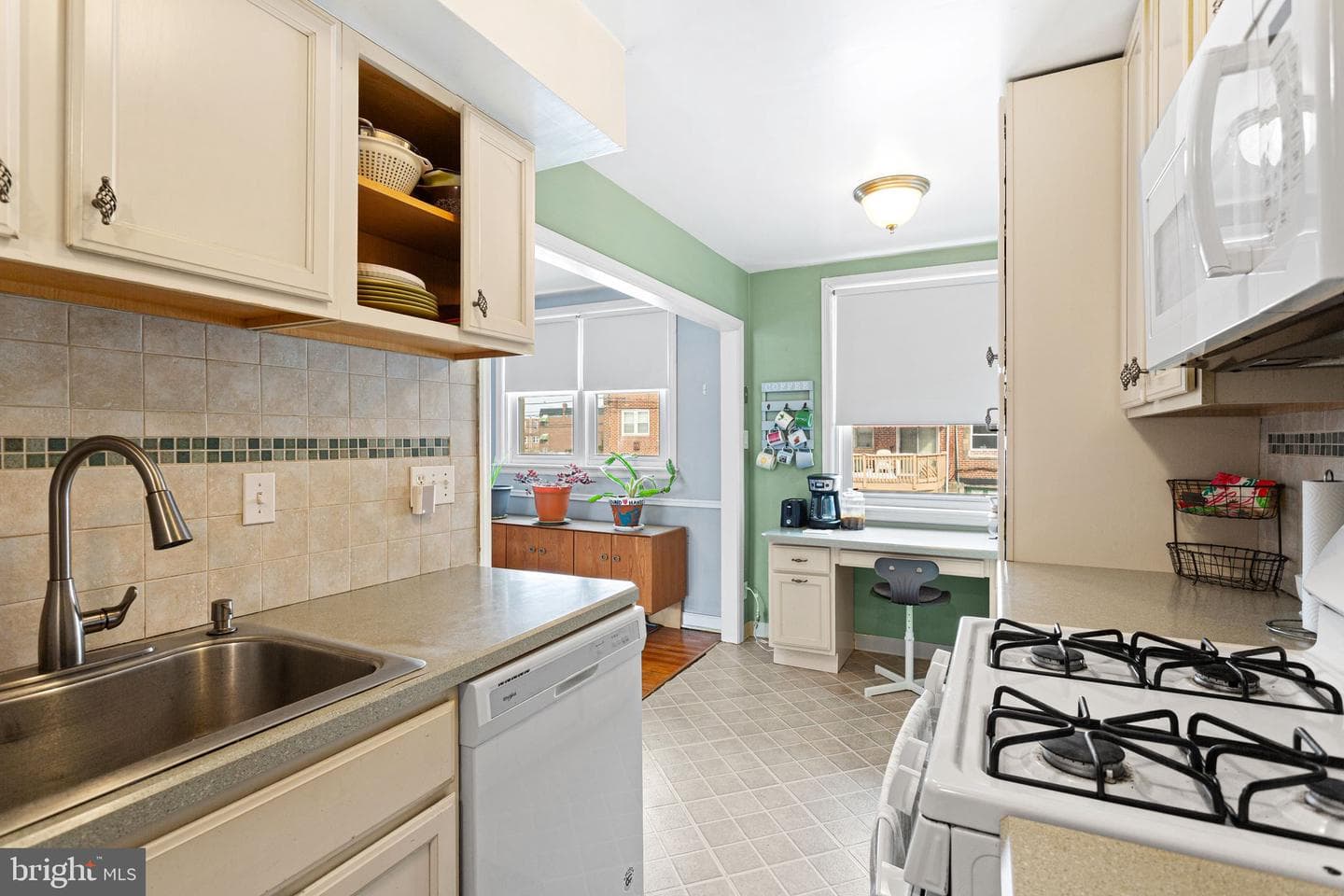 2205 Friendship Street photo 8