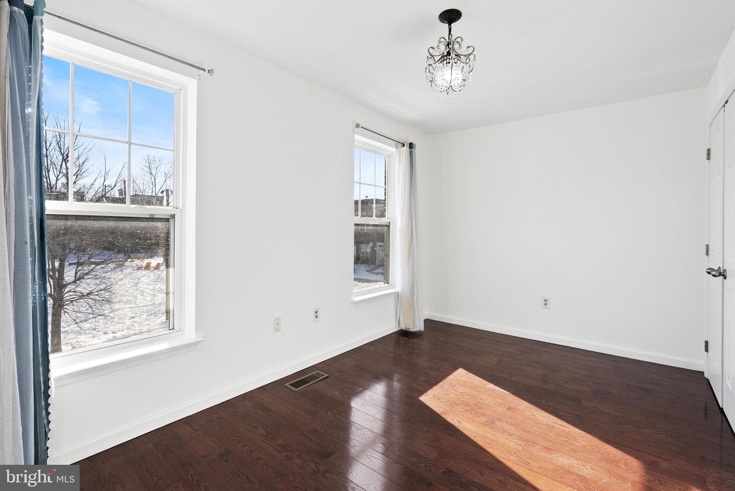 1219 Clymer Street photo 15