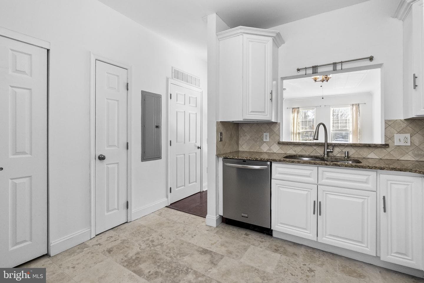 1219 Clymer Street photo 9