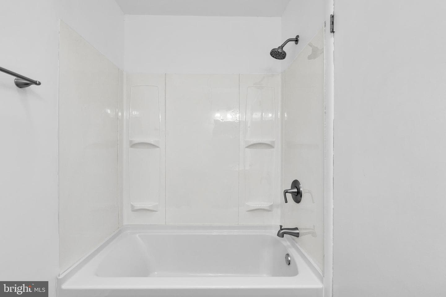 7831 Lorna Drive photo 16